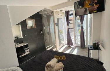 Luxury apartment Martinis with pool - Photo 23