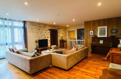 Gîte 4 étoiles au cœur de l’Auvergne avec terrasse, jardin clos et équipements pour enfants - FR-1-582-476 - Foto 5