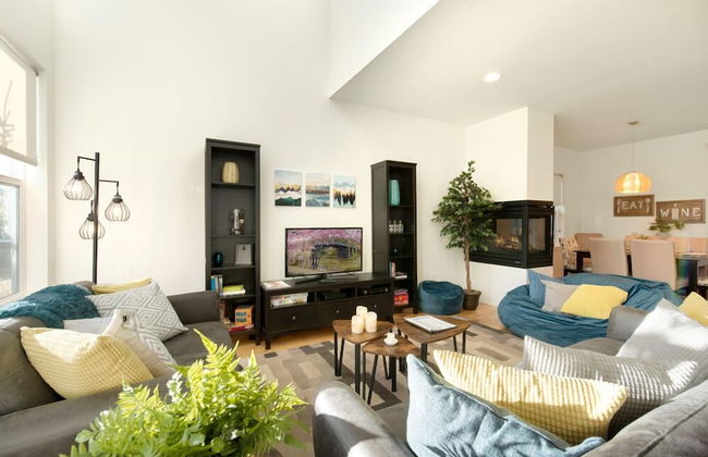 Remarkable Home Near Old Town, Breweries, & River! - Foto 1