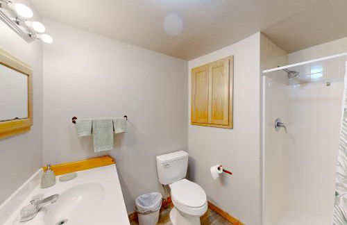 Walk to Medina River Cowboy Cottage with BBQ Pit - Foto 11