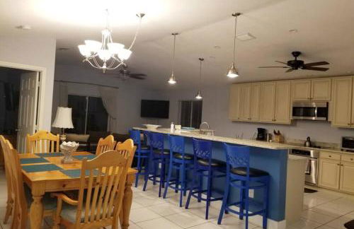 Del Mar Villa - Photo 5