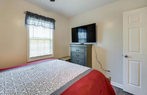 Updated Hubert Vacation Rental 5 Mi to Beaches! - Foto 19