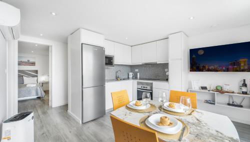 Brand new private modern apartment with Patio and Sea View - Foto 4