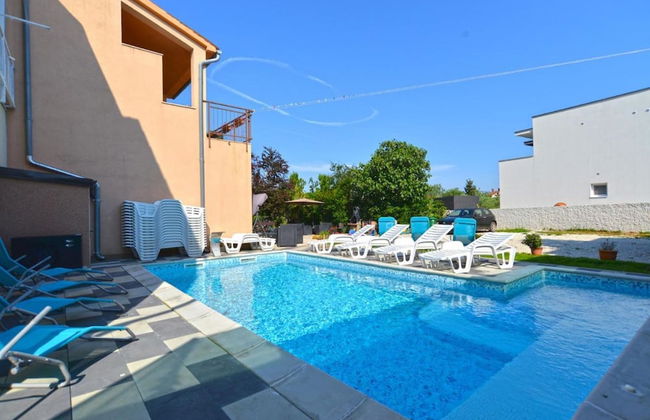 Spacious Flat With Pool Just 300m From the Beach - Foto 14