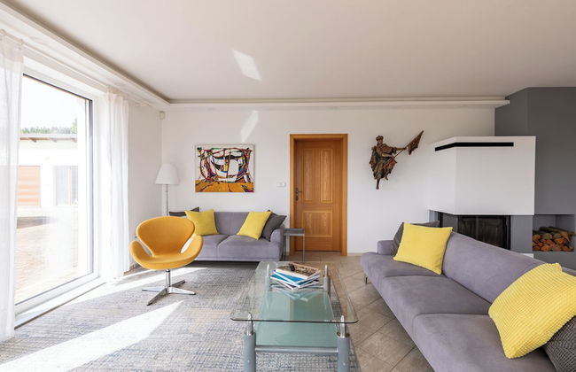 Luxury 10-bed Villa With View, Pool, Playground - Photo 11