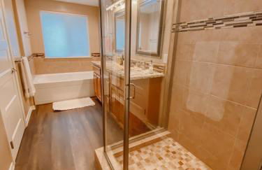 Steps to the Beach! Rooftop Deck! Firepit & BBQ! - Photo 9