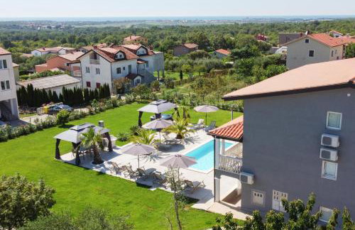 Villa Esea: Poolside Paradise & Relaxing Retreats - Foto 12