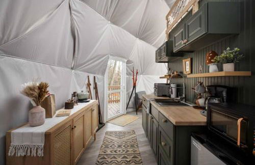 Glamping Dome w Hot Tub Fire Pit & River Access - Foto 34