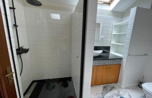 Picturesque Penthouse - Photo 35