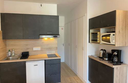 Meublé de Tourisme dans parc arboré 1000m2 - Sejour-la-Roche Eperon - Foto 13