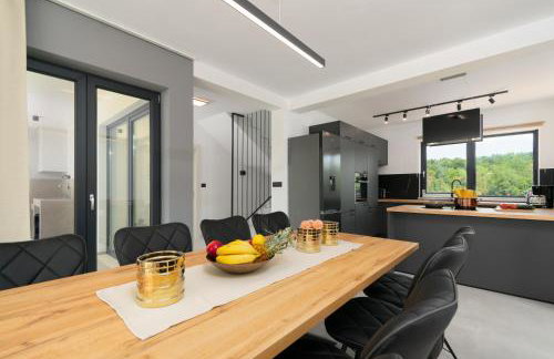 Modern 300m2 Villa - King Beds & Leisure Zone - Foto 18