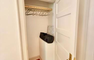 Charming Downtown Family Home with Fenced Yard - Foto 29