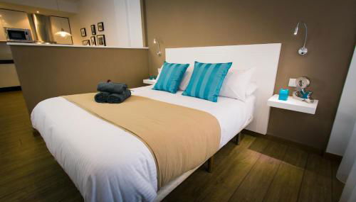 Holidays2Malaga Malagueta Apartments - Photo 2