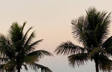 Apt com vista para o mar e churrasqueira - Foto 18