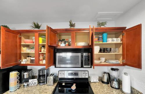 Cozy & Peaceful Sedona Condo with Pool, walk to Restaurants, Shops & Hiking Nearby - Foto 28