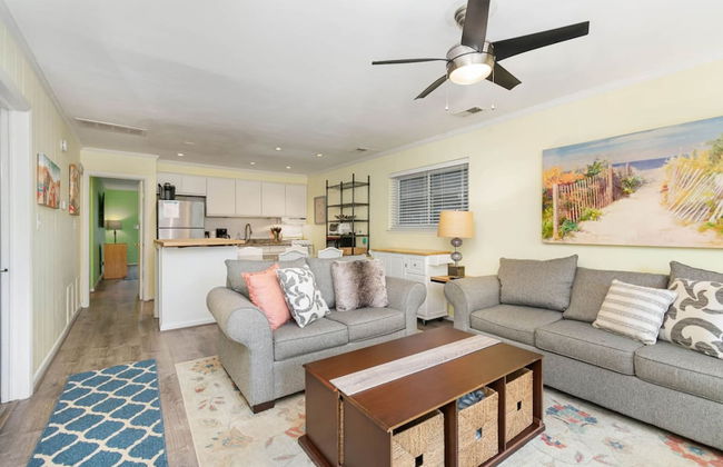 A Beach n Place - Pool Access 1 4 mi From Beach - Foto 13