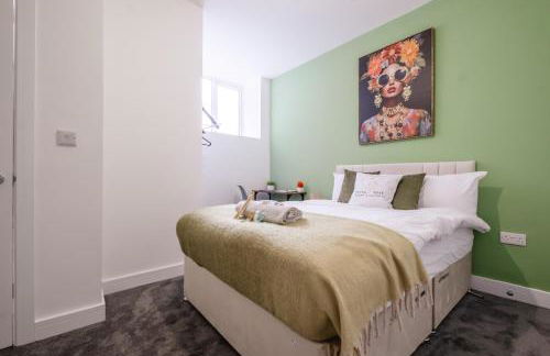 8 Bedroom, 8 En suite, 12 beds, Fast Wifi, Contractors, Parking - Foto 24