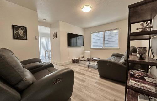 Duck Den - 3BR Near UofO Campus - Photo 3