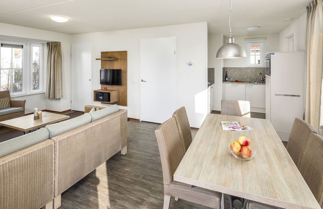 Villa in Cadzand-bad Near North Sea Beach - Photo 4