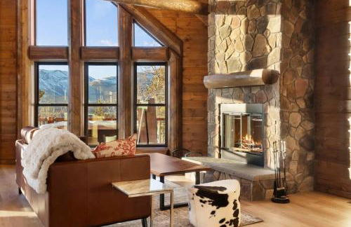 3BR+Loft Modern Mountain Retreat w Hot Tub - Foto 9