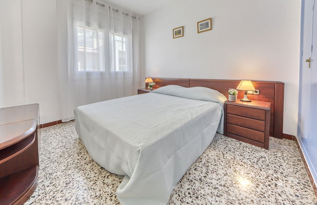 Beautiful Apartment With View - Photo 7