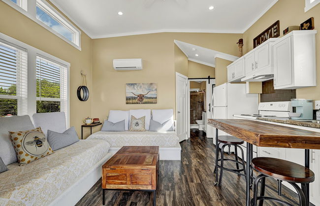 Luxurious Hill Country Retreat With Pool and Firepit! - Photo 16