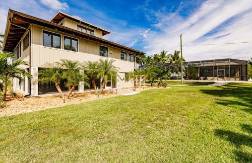 Lostman's Lodge - Everglade City, Sunset View Pool & Hot Tub - Photo 10