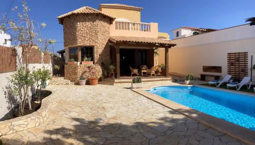 Villa Ingrid. Piscina exterior. - Photo 4, sunbed