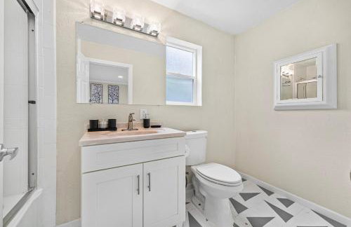 35674 - Newark Family-Friendly 4BR 3BA Retreat - Foto 25