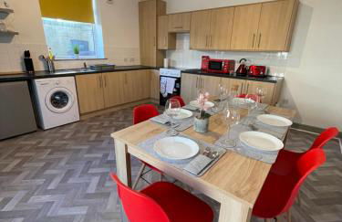 Modern 3 bed home, Free Parking, Free Netflix and WIFI - Foto 14