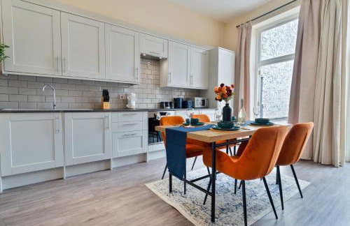 Spacious Luxury 2 Bedroom City Centre Apartment with Terrace & High Ceiling - Foto 10