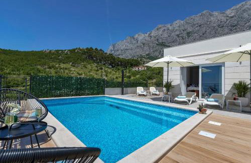 Villa Violet with Salt water pool - Foto 5