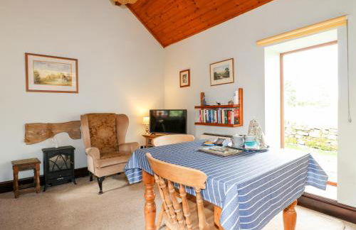 Manifold Cottage - Photo 4