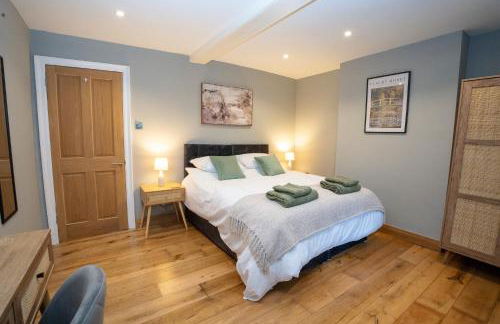 4 Bedroom Winchester Town House, central, parking - Foto 7