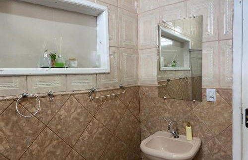 Casa arejada e iluminada, cozinha completa - Photo 7