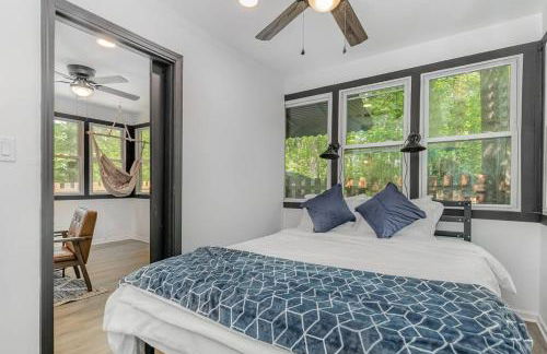 Black Cabin Getaway in Woods I Valpo - Foto 27