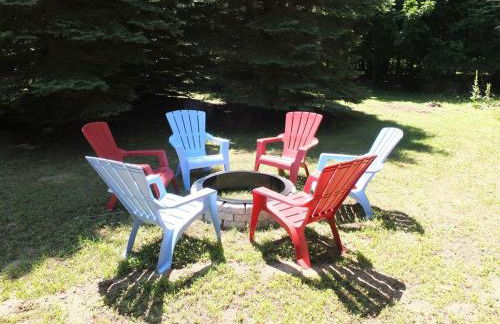 The Maple Cottage - Walk to Beach & Lake Michigan - Foto 3