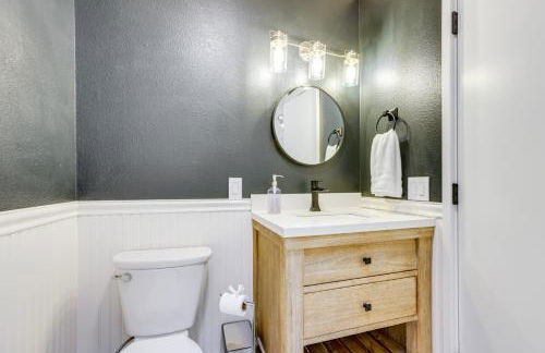 3 Mi to Old Mill District Family Retreat with Yard - Foto 19