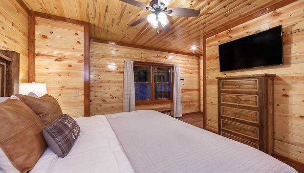 Black Bear Splash 6 Bedroom Cabin by RedAwning - Foto 5, Habitación