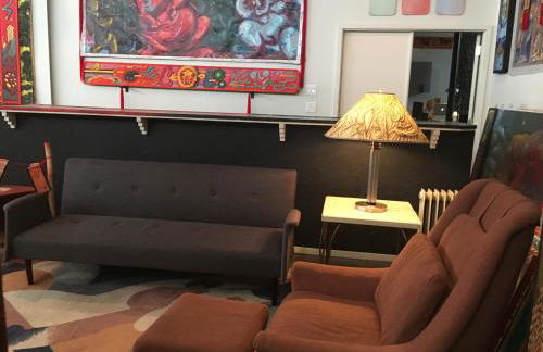 SPACE CASTLE: a 1950s Gas Station transformed into an Art Themed Wonderland - Foto 30