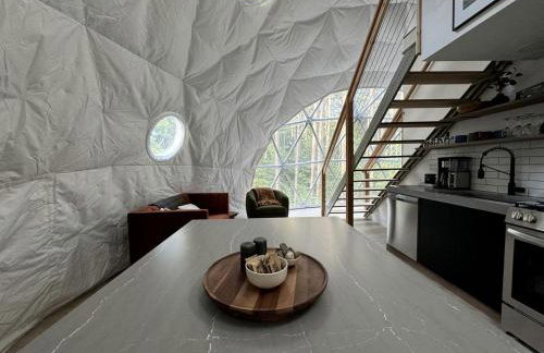 Luxury Private Dome with Spa and Fire Pit in Benzonia, Michigan - Foto 9