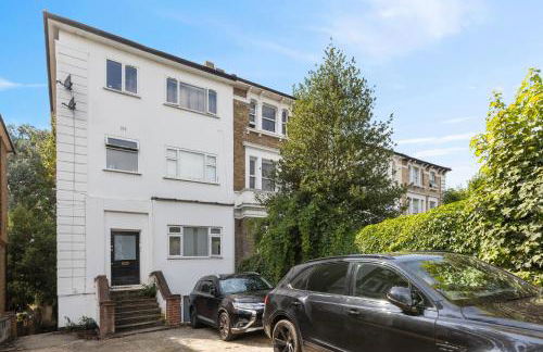 King Studio Apartment with Garden and Parking - Foto 21