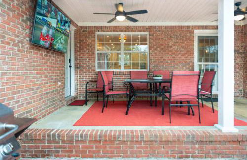 15 Min to UA Private Heated Pool Huge Yard Luxe Master - Foto 32