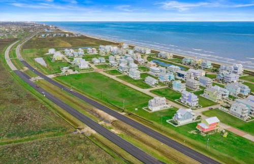 Picturesque beach house with plenty of room and amazing decks, close to beach - Foto 39