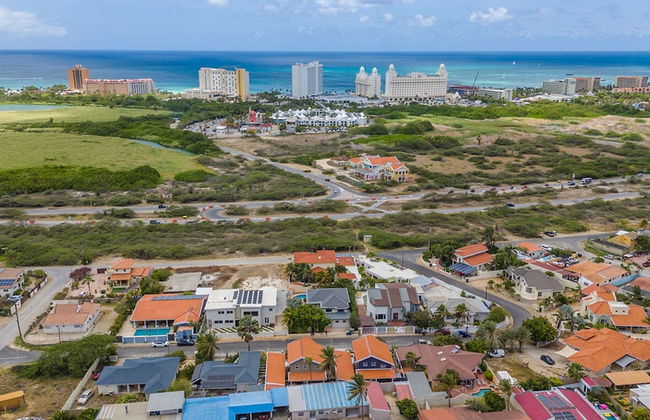 Renovated 4br2ba w Private Pool in Prime Location - Foto 48