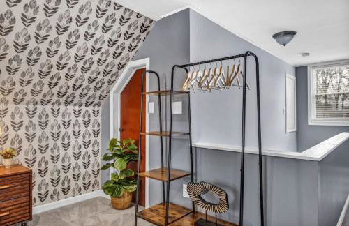 Swim and Relax In our Pool and Hot Tub and Recently Renovated - Photo 56