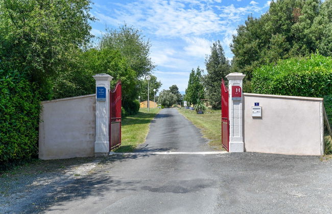 Gite in a Holiday Park With Swimming Pool - Foto 24