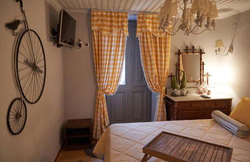 Dandy Villas Dimitsana - a family ideal charming home in a quaint historic neighborhood - 2 fireplaces for romantic nights - Foto 28