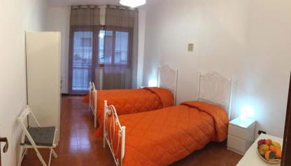 Da noi. Nella città dell'acqua e della pietra. - Foto 4