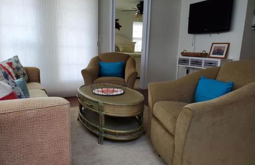 Wifi, Decks, Rooftop Deck, Beach Badges, Beach Chairs, Ocean Side Reverse Living Home Only Third 3Rd From The Beach Brant Beach, 12578 - Foto 8